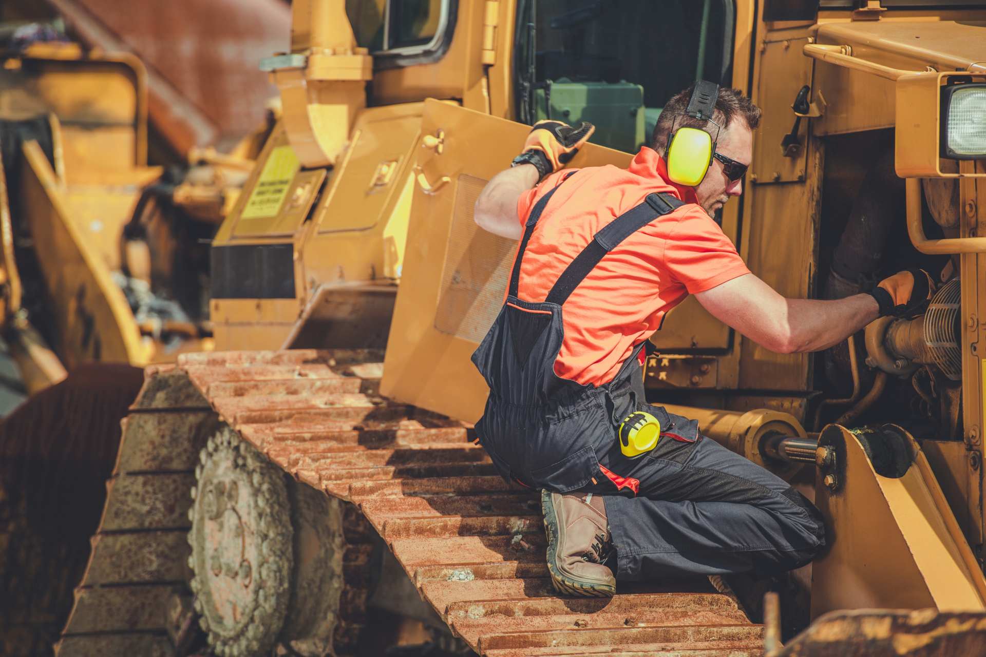 mechanic workinng on dozer